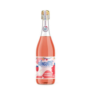 Photo d'une bouteille de pétillant, présentée sur un fond blanc. Parfait en accompagnement d'un apéritif.