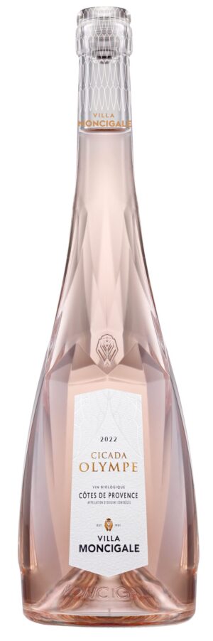 Photo d'une bouteille de rosé, présentée sur un fond blanc. Parfait en accompagnement d'un apéritif.