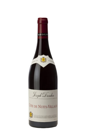 Photo d'une bouteille de vin rouge, présentée sur un fond blanc. Parfait en accompagnement d'un apéritif.