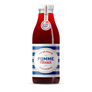 Photo d'une bouteille de jus de fruit, présentée sur un fond blanc. Parfait en accompagnement d'un apéritif.