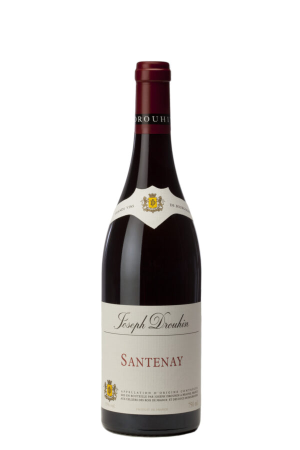 Photo d'une bouteille de vin rouge, présentée sur un fond blanc. Parfait en accompagnement d'un apéritif.