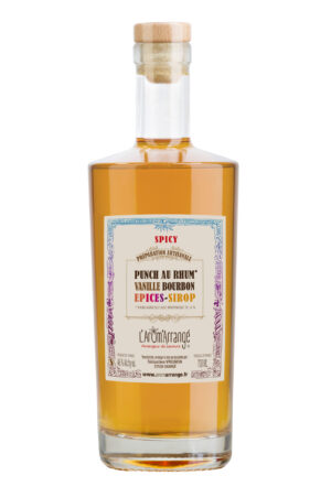 Photo d'une bouteille de rhum, présentée sur un fond blanc. Parfait en accompagnement d'un apéritif.