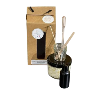 Photo d'un coffret DIY, présentée sur un fond blanc.
