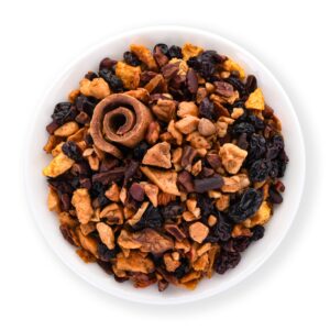Photo d'une infusion, présentée sur un fond blanc. Parfait en accompagnement d'un bon petit déjeune ou d'une pause goûter.
