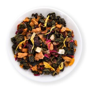 Photo d'un oolong, présentée sur un fond blanc. Parfait en accompagnement d'un bon petit déjeune ou d'une pause goûter.