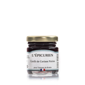 Photo d'un confit, présenté sur un fond blanc.
