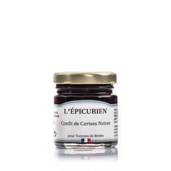 Photo d'un confit, présenté sur un fond blanc.
