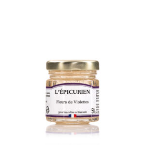 Photo d'une confiture, présentée sur un fond blanc.