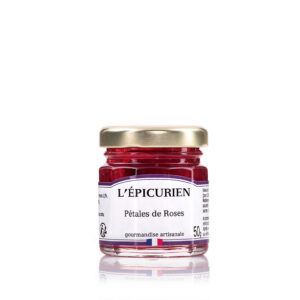 Photo d'une confiture, présentée sur un fond blanc.