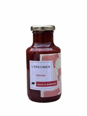Photo d'une Ketchup, présentée sur un fond blanc.