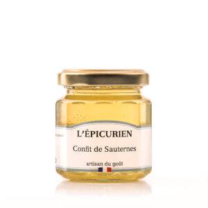 Photo d'un confit, présenté sur un fond blanc.
