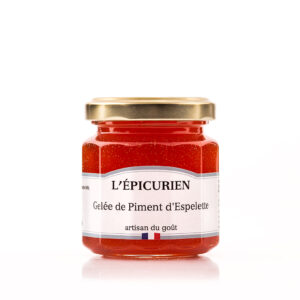 Photo d'un confit, présenté sur un fond blanc.
