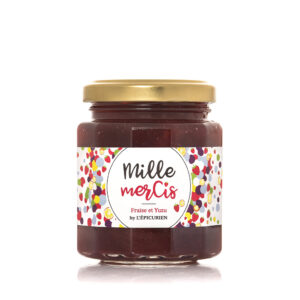 Photo d'une confiture, présentée sur un fond blanc.