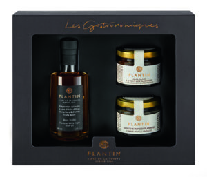 Photo d'un coffret, présentée sur un fond blanc.