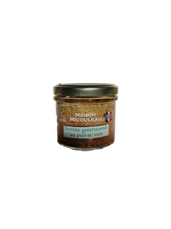 Photo d'une terrine, présentée sur un fond blanc. Parfait en accompagnement d'un apéritif.