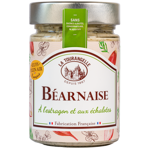 Photo d'une sauce, présentée sur un fond blanc. Parfait en accompagnement d'un plat.