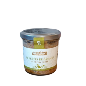 Photo d'une rillette, présentée sur un fond blanc. Parfait en accompagnement d'un apéritif.