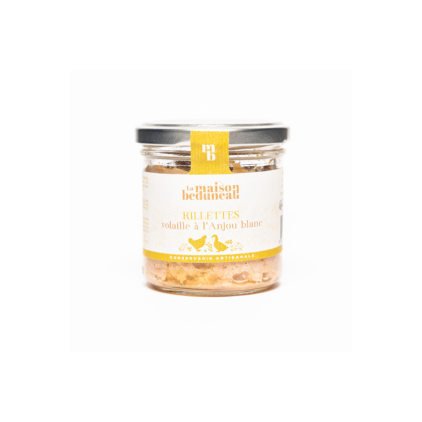 Photo d'une rillette, présentée sur un fond blanc. Parfait en accompagnement d'un apéritif.