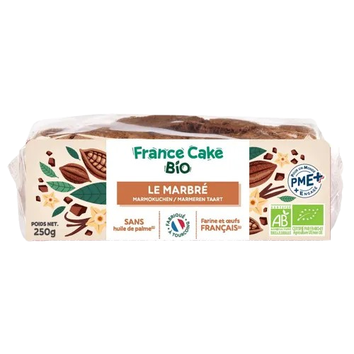 Photo d'un cake, présenté sur un fond blanc.